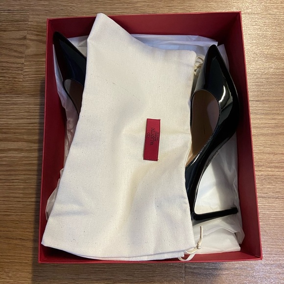 VALENTINO Leather Stiletto Pump - Picture 9 of 12